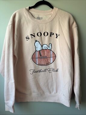 Peanuts Snoopy Football Club Graphic Sweatshirt - Light Pink patchwork medium